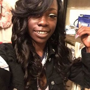 Meet your Posher, Alexis